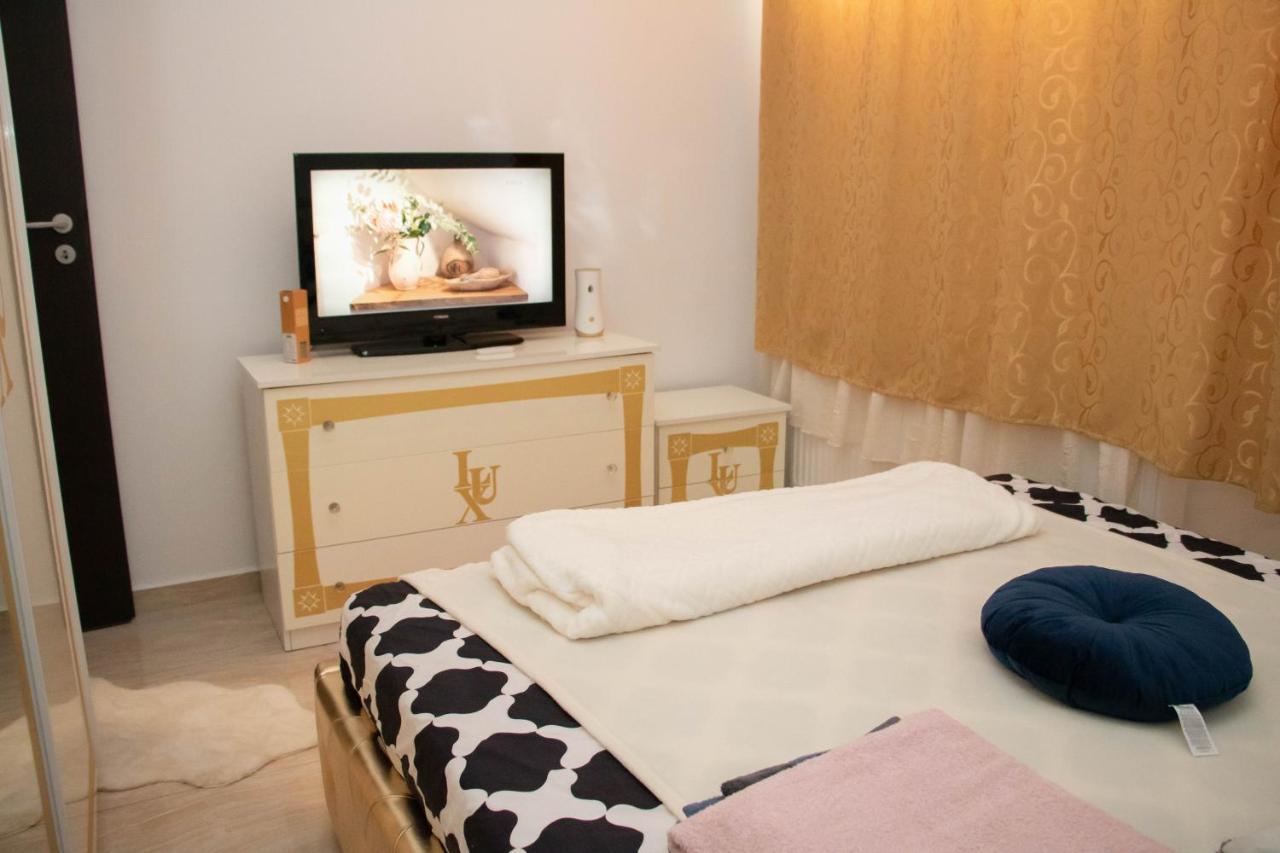 Apartament Capitala Militari Roşu Zewnętrze zdjęcie
