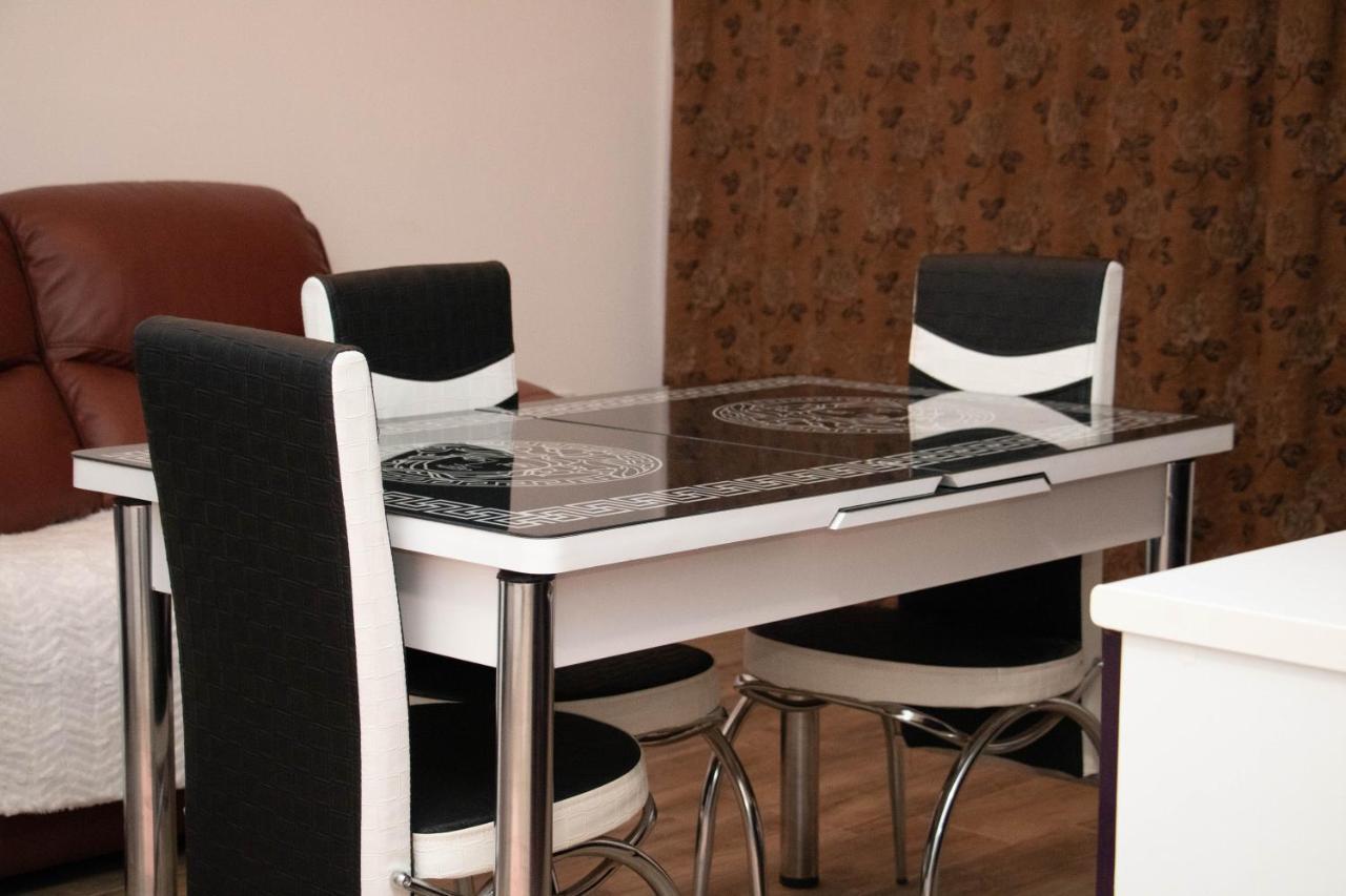 Apartament Capitala Militari Roşu Zewnętrze zdjęcie